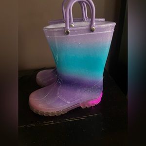 Toddler Rain Boots with Handles. size 11.